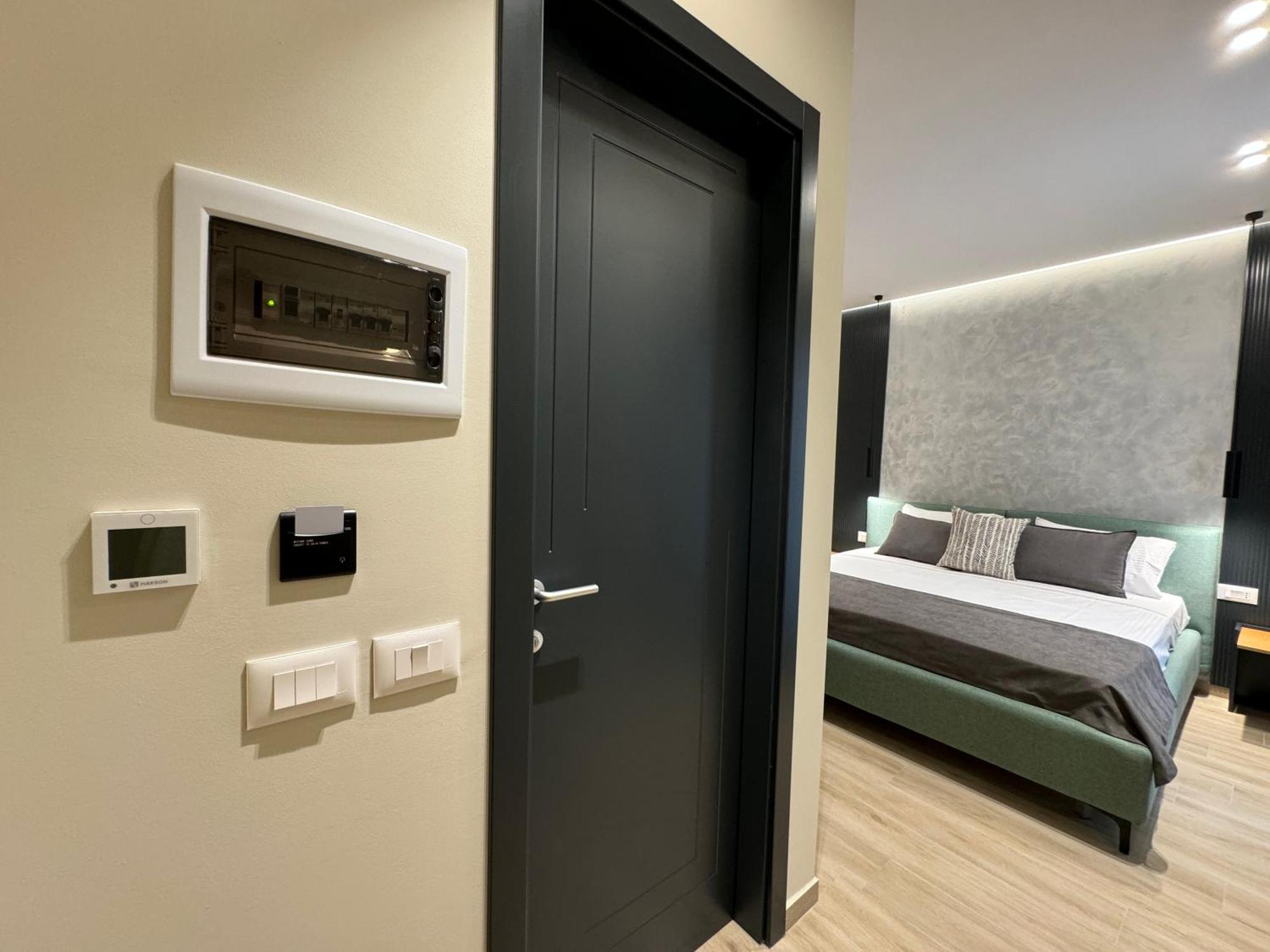 Twins Hotel วญอเรอ ภายนอก รูปภาพ